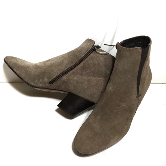 Aquatalia Shoes - Aquatalia gray suede ankle boots size 9